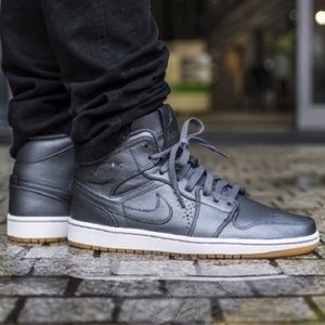 Air Jordan 1 Mid Nouveau – Cool Grey – Gum Sole